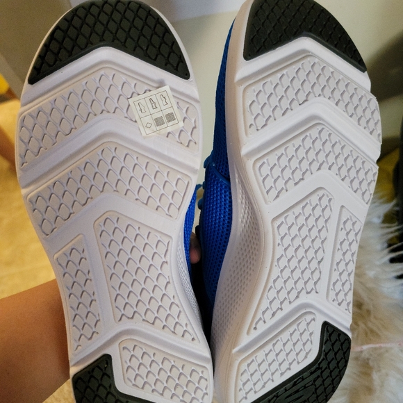 Skechers shoes(NEW) - Picture 2 of 3